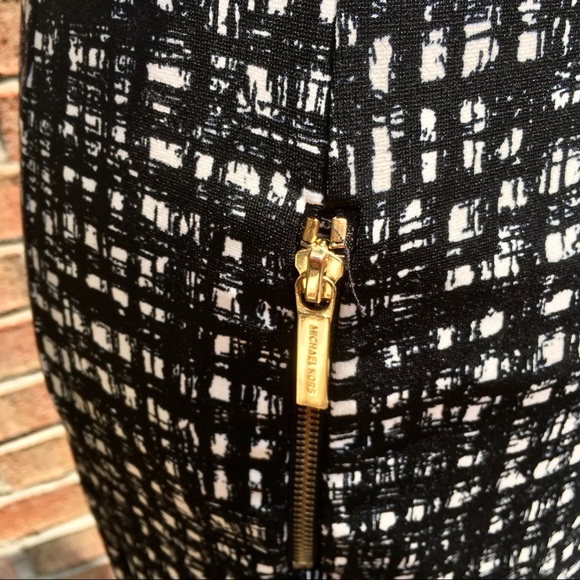 ✅SOLD Michael Kors sheath dress gold zipper details - Picture 3 of 6
